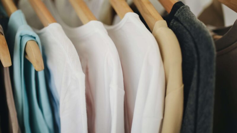 Grossista abbigliamento online: 5 vantaggi di scegliere un buon fornitore